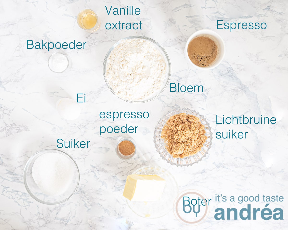 Ingrediënten voor het maken van koffiemuffins