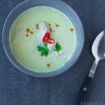 Kippensoep met kokosmelk