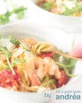 spaghetti with shrimp and arugula