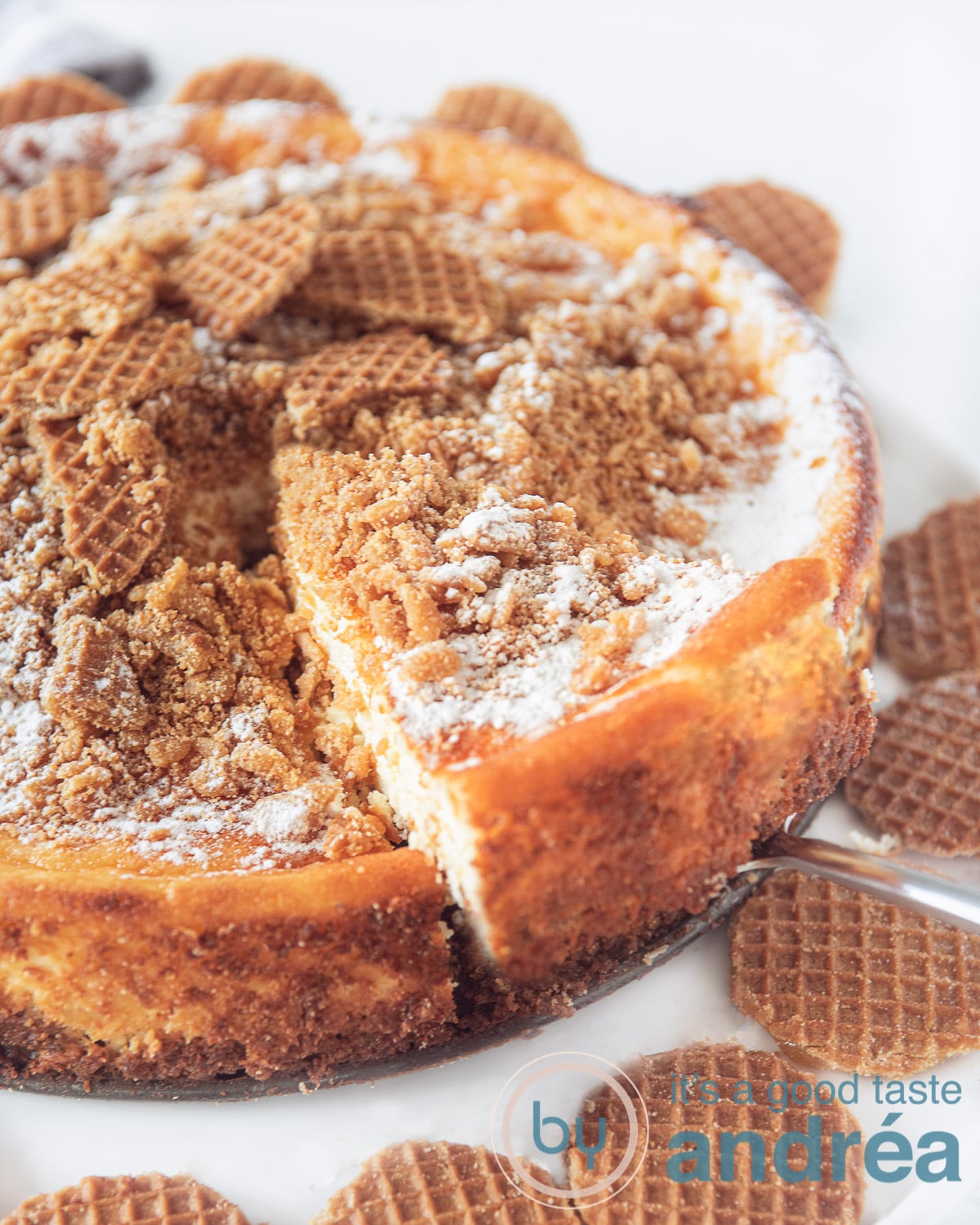 Stroopwafel cheesecake met stroopwafels eromheen