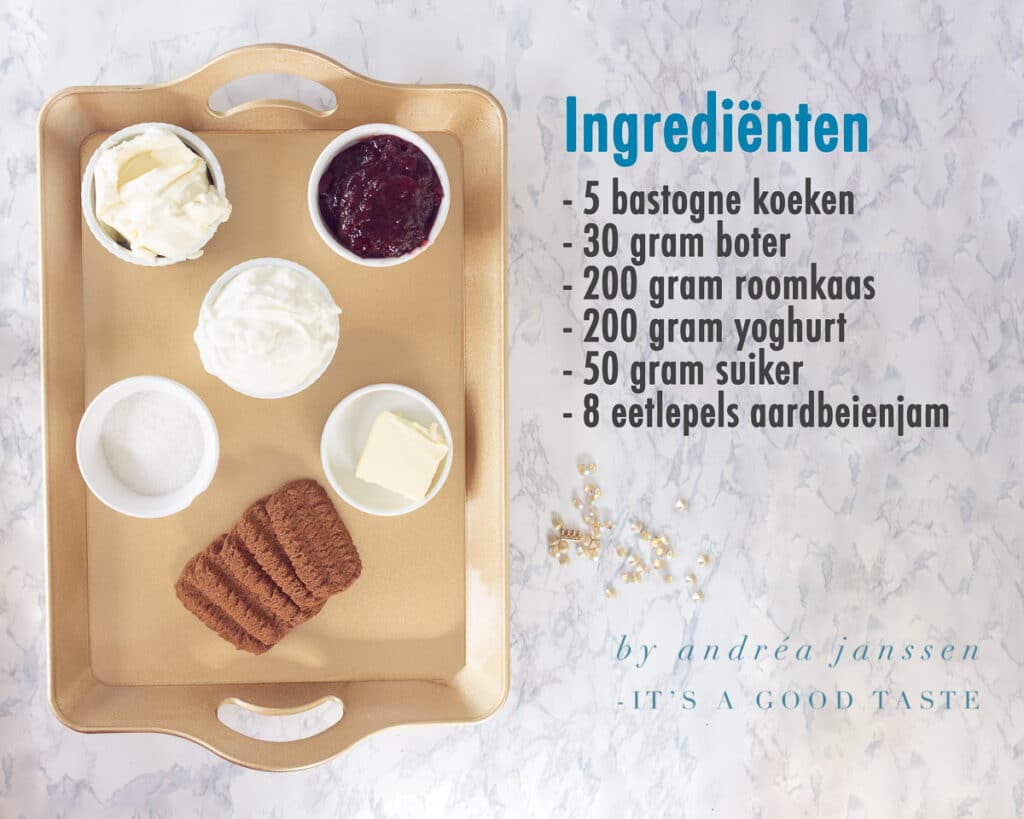 Ingrediënten voor Aardbeien cheesecake in een glaasje