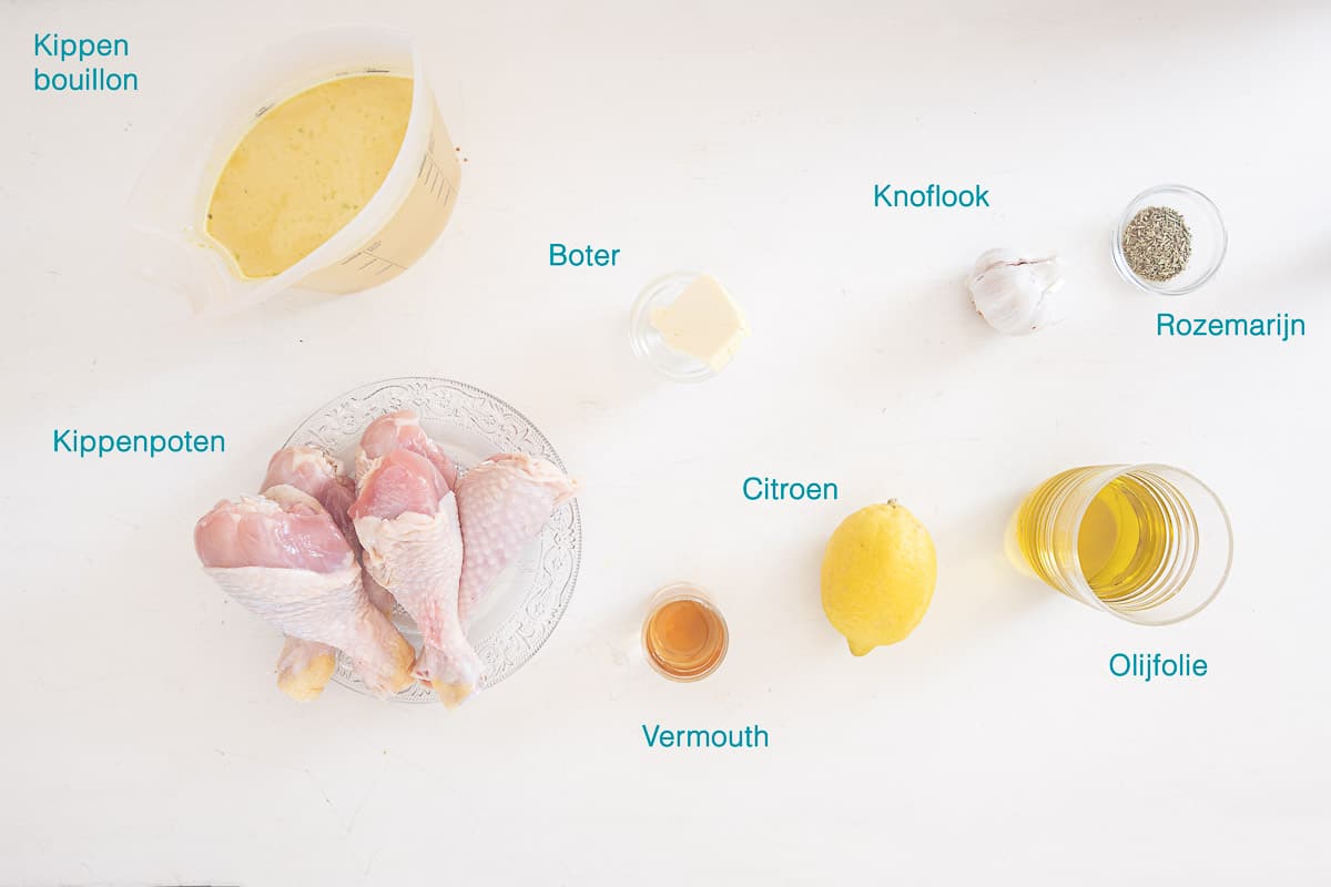 Ingrediënten drumsticks Braden, individueel gelabeld op een witte ondergrond