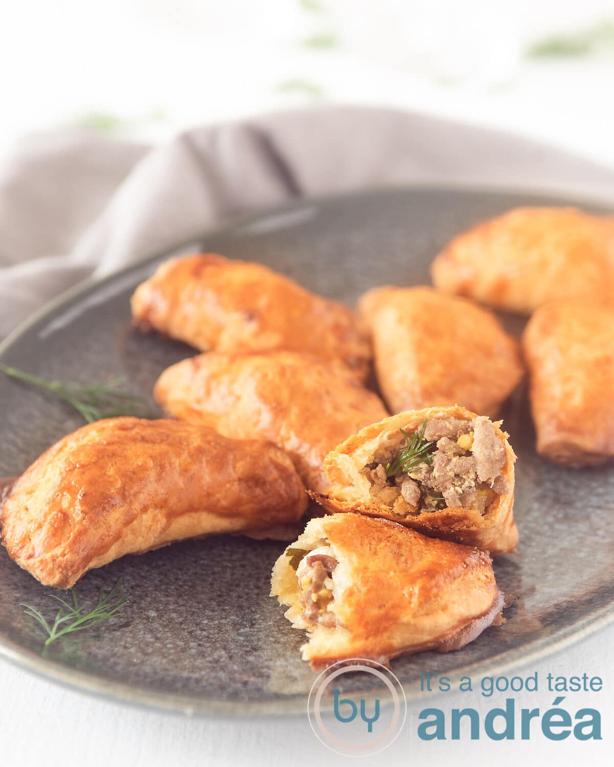 Russische Pirozhki