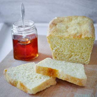 maisbrood met jam