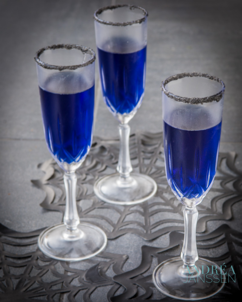 Halloween blues cocktail