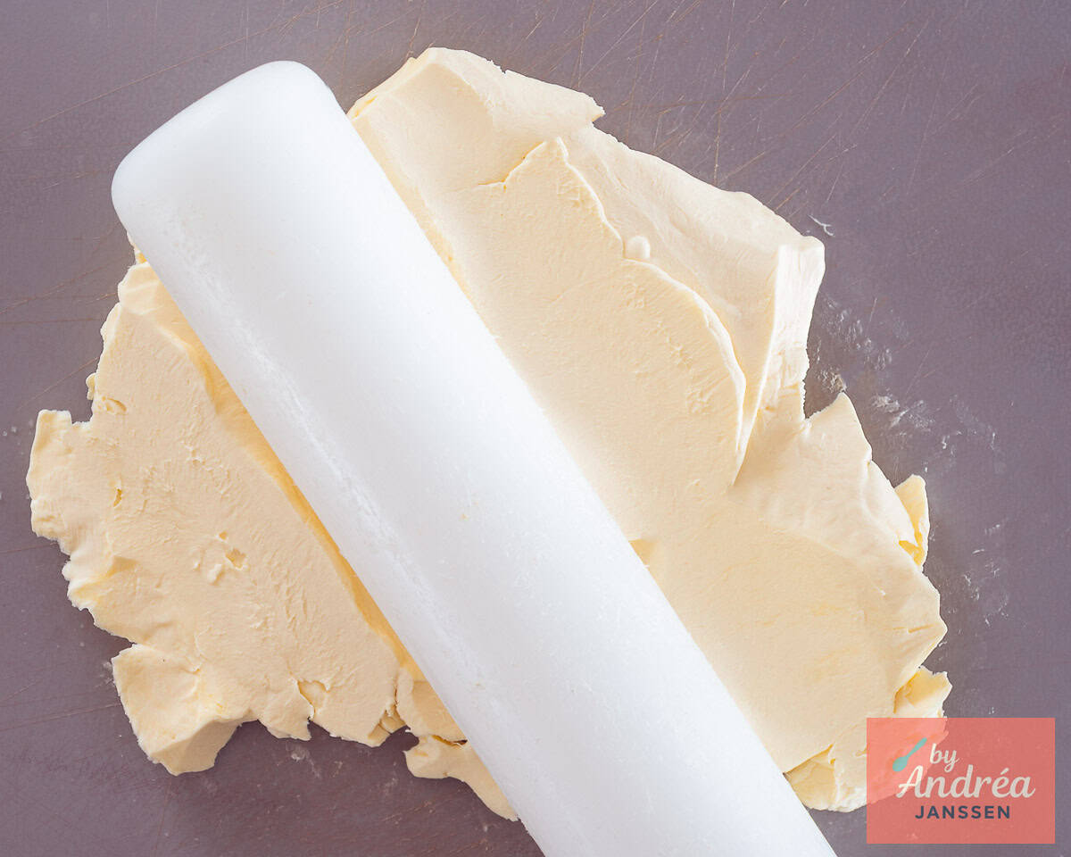 Flatten the dough with a rolling pin