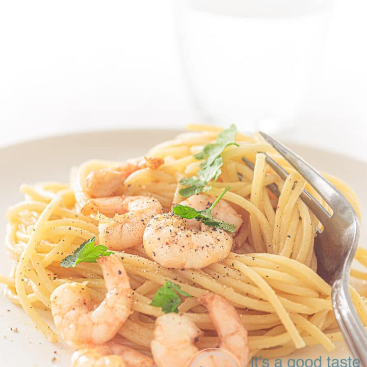 Spaghetti carbonara met garnalen