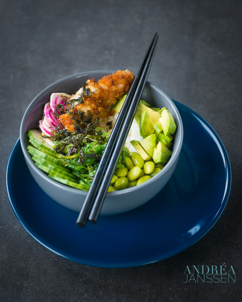 Sushi bowl met sriracha kip-image
