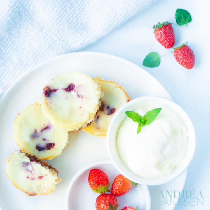 mini cheesecakes met bosvruchten