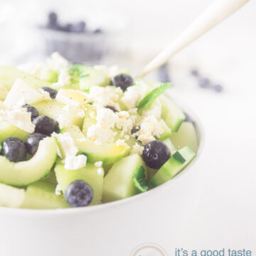 Blauwe bessen meloen salade