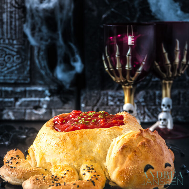 Halloween nacho dip