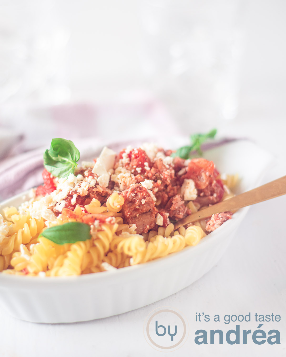 Griekse pasta met tonijn - greek pasta with tuna