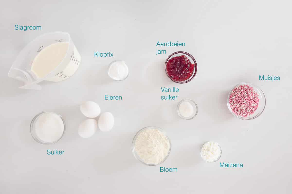 Ingrediënten Baby Shower Cake Roll, alle ingrediënten zijn individueel gelabeld