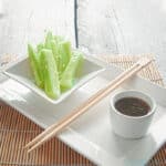 komkommer met chinese dip
