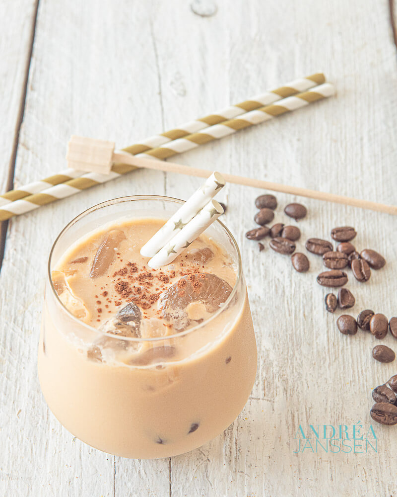 IJskoffie, fris, lekker en romig - Ice coffee, refreshing, delicious and creamy