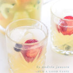 Gember mocktail met komkommer en fruit