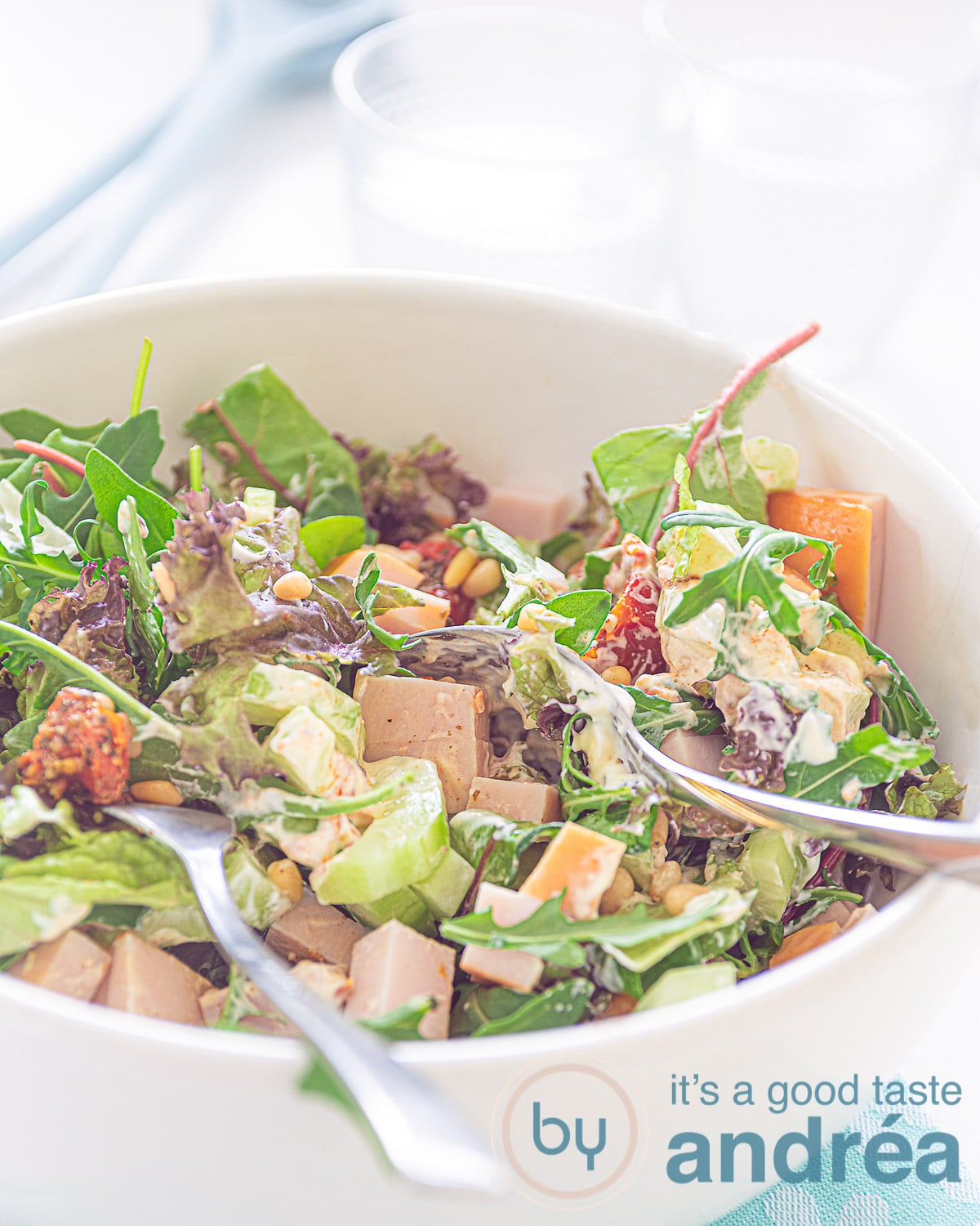Smoked chicken salad with pesto