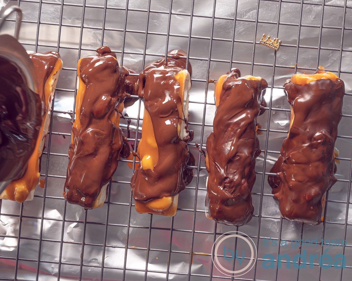 Bedek de repen met chocola