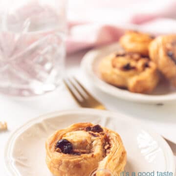Bladerdeeg kaneelbroodjes met pecan