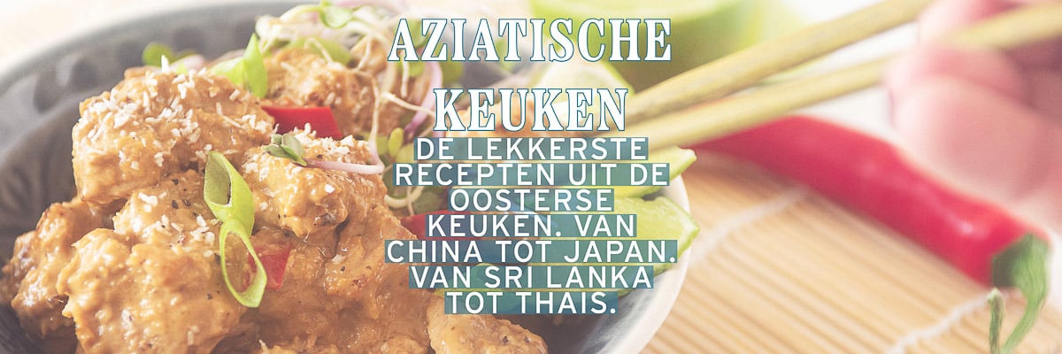 Een kom met chinees vlees. Een tekst overlay Aziatische keuken. De lekkerste recepten uit de Oosterse keuken. Van China tot Japan, van Sri Lanka tot Thais