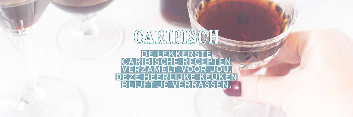 Een glas tia maria een tekst overlay Caribisch, de lekkerste caribische recepten verzamelt voor jou. Deze heerlijke keuken blijft je verrassen