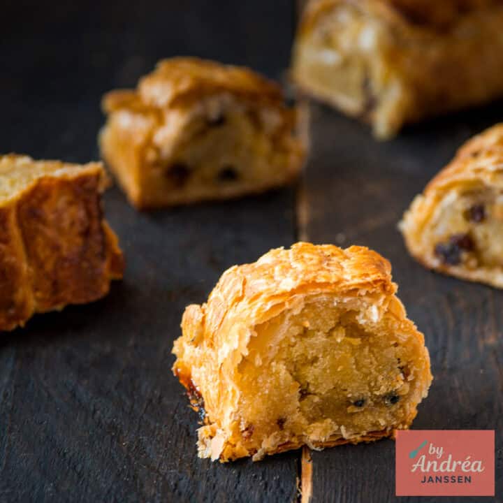 Vierkante foto van Knapperige Banketstaaf Met Amandelspijs