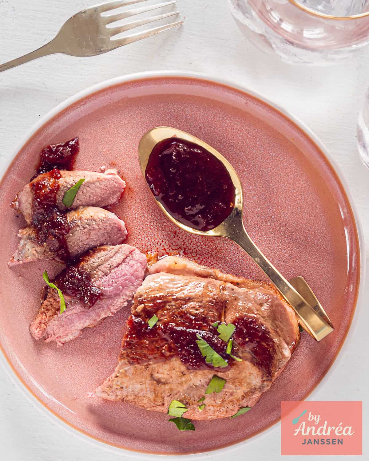 Hertenbiefstuk Met Romige Portsaus